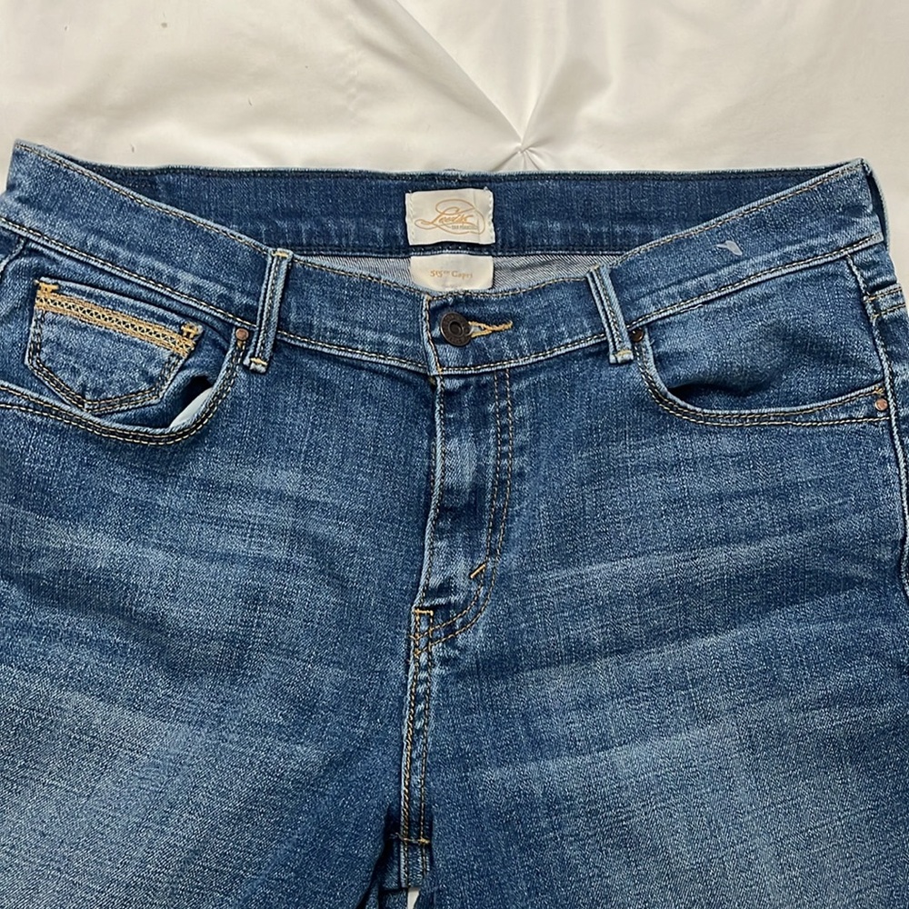 Levi’s 515 Capri. Size 10 - Picture 2 of 5